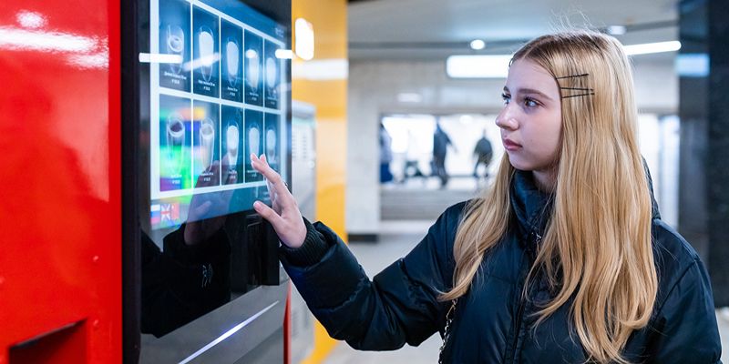 В марте в метро установили 160 вендинговых аппаратов