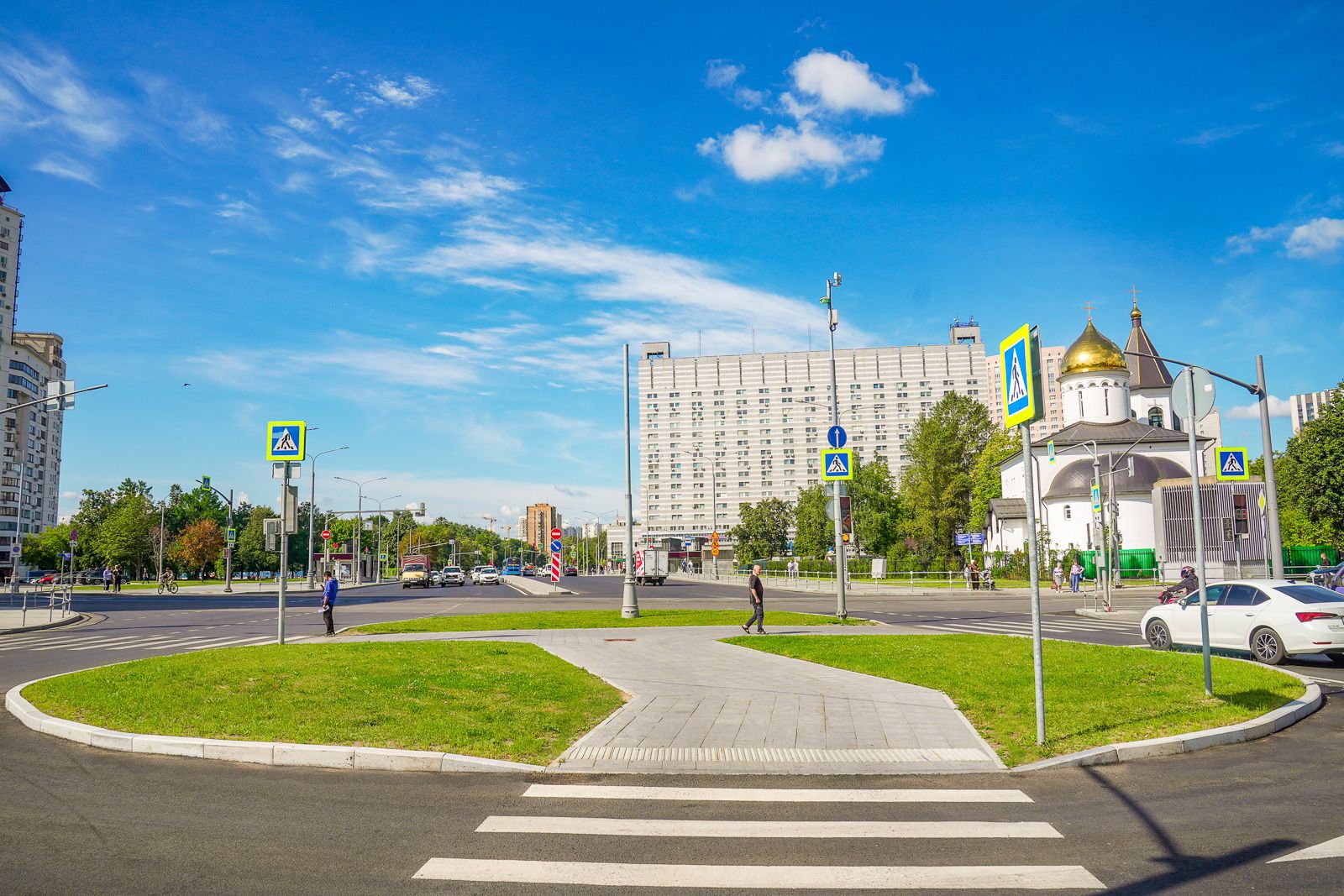 На Чонгарском бульваре отремонтировали асфальт