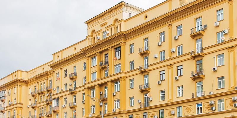 Ризалиты, арки, модульоны: в Москве капитально отремонтируют 60 домов в стиле неоклассики