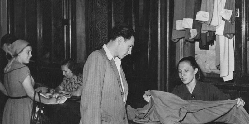 Ремонт одежды, стирка и доставка на дом: Главархив &ndash; о том, как развивали столичную сеть химчисток в конце 1940-х годов