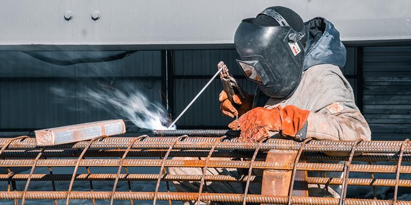 Началось строительство опор арок моста между Мневниковской поймой и районом Крылатское