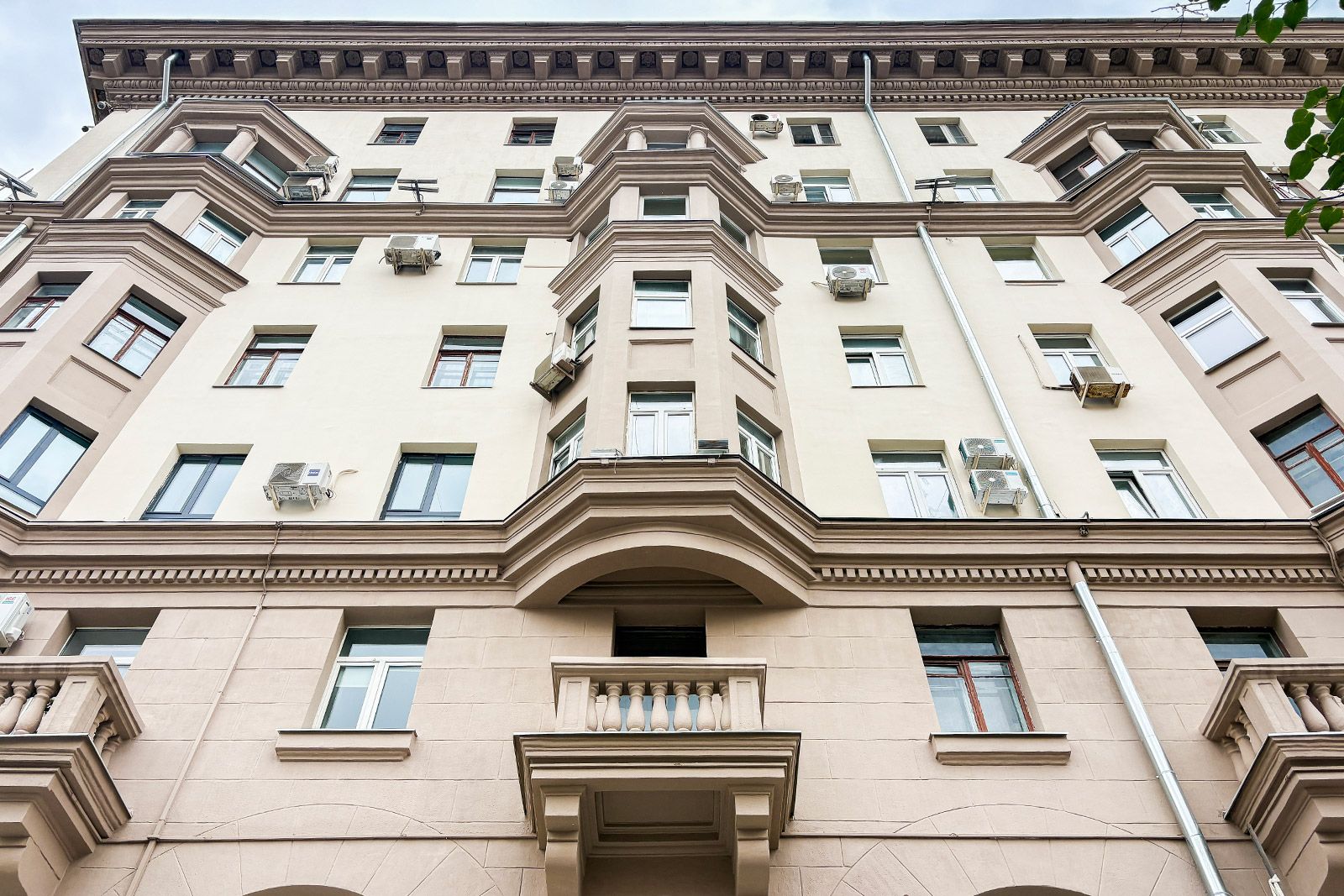 В этом году в Москве капитально отремонтируют около 30 жилых домов с эркерами
