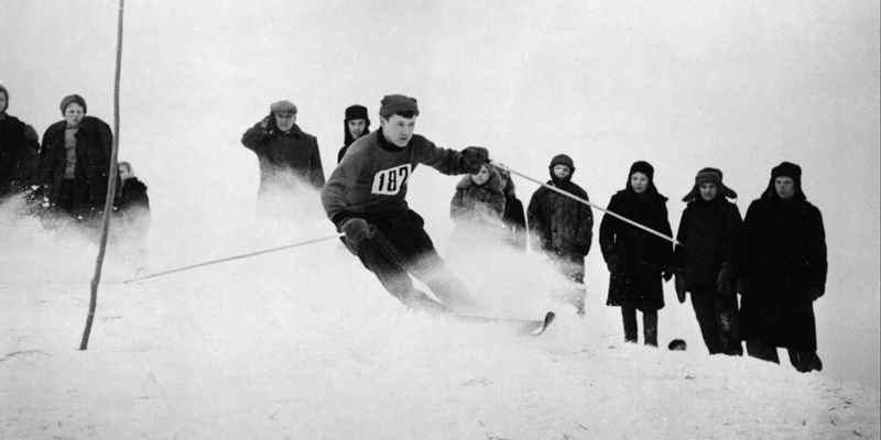 Главархив рассказал о развитии лыжного спорта в Москве в 1940-х годах