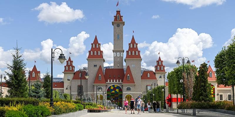 В «Острове мечты» открылась уличная часть парка развлечений