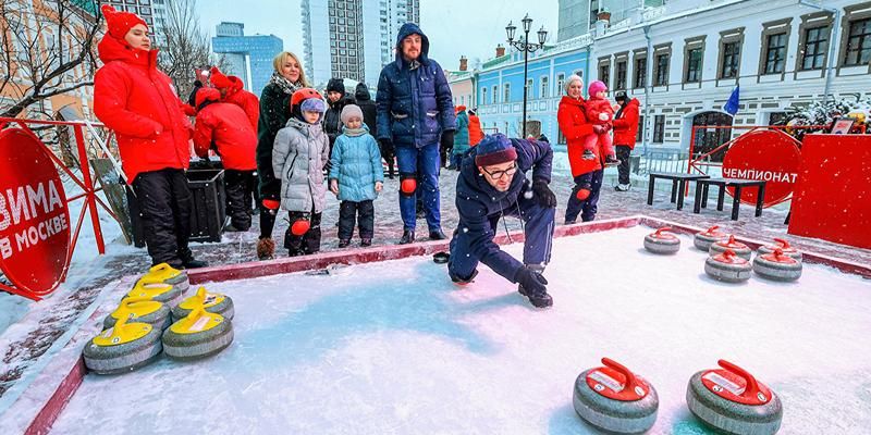 Горожан приглашают на мастер-классы по керлингу в рамках проекта «Зима в Москве»