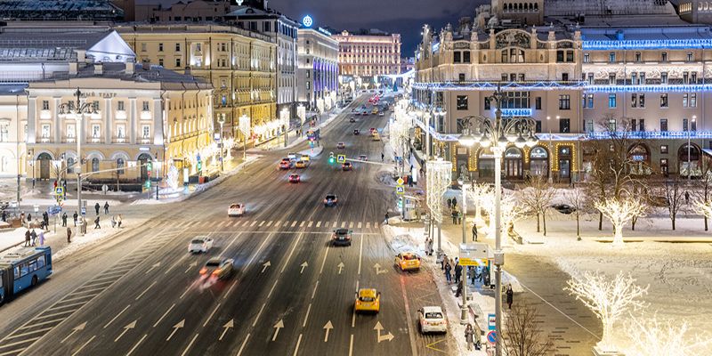 Световые украшения на улицах Москвы останутся до весны