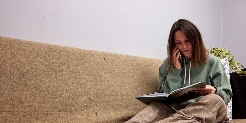 Москвичи высоко оценивают качество консультаций городских горячих линий