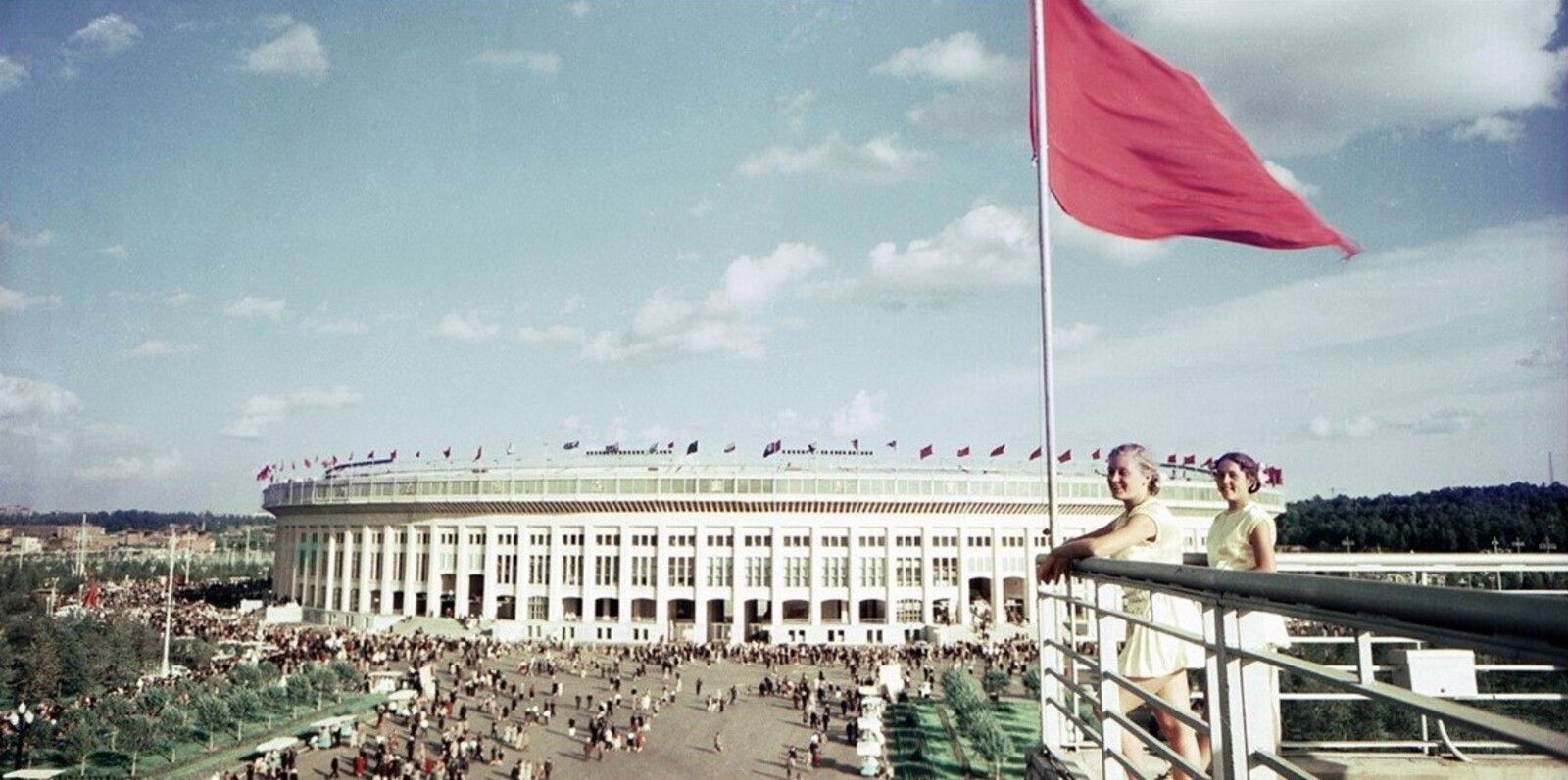 Здание Дворца спорта на Центральном стадионе имени В.И. Ленина в Лужниках. Автор &ndash; М. Трахман, С. Фридлянд. Москва. 1959 г. Главархив Москвы