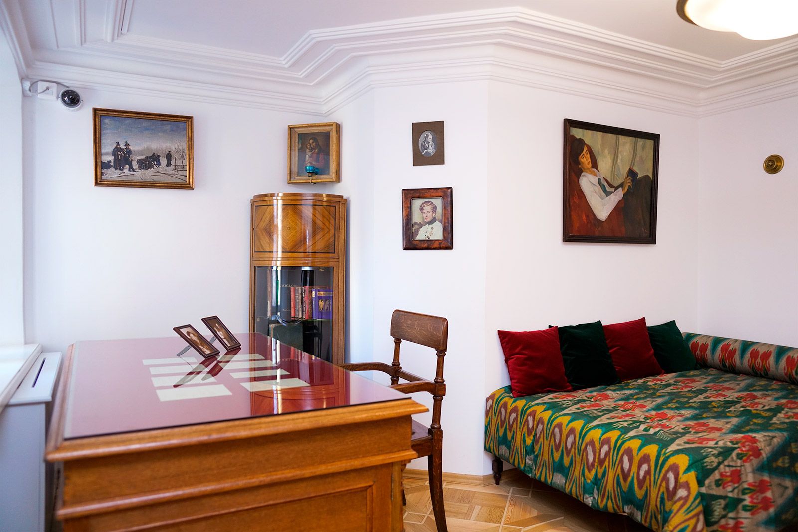 От конторки Гоголя до записей Королева: рассматриваем рабочие кабинеты гениев с «Мосбилетом»