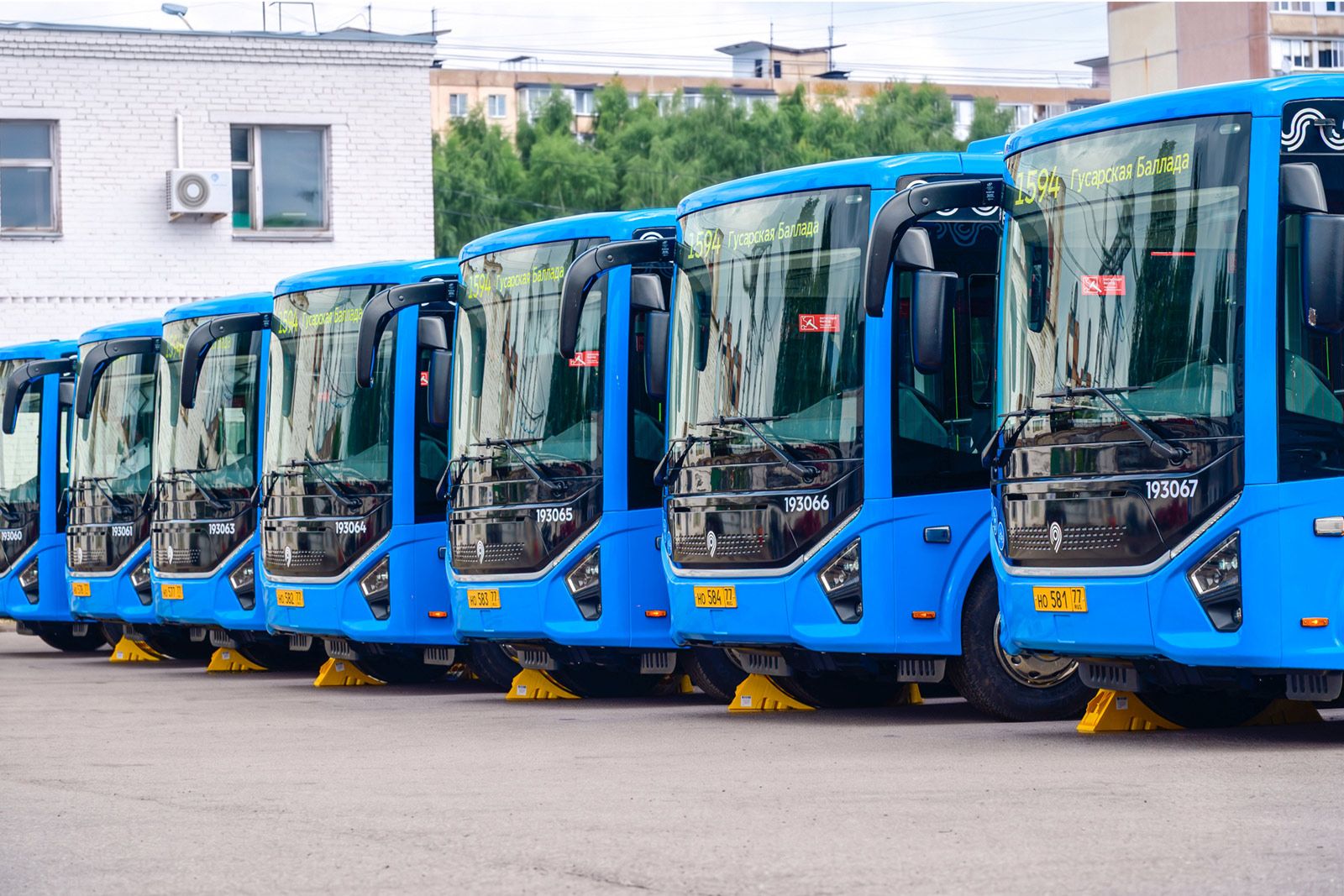 Новые автобусы Мосгортранса работают уже на 37 пригородных маршрутах