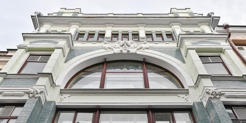 Образец раннего московского модерна: в столице началась реставрация торгового дома Аршинова