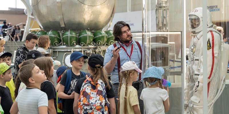 Космос, промышленность, культура: в преддверии юбилея ВДНХ приглашает на бесплатные экскурсии