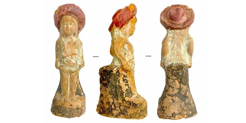 A barefoot girl figurine, pharmacy bottles, and an inkwell with a crescent-shaped stopper: what other finds from Korobeynikov Lane have archaeologists restored?