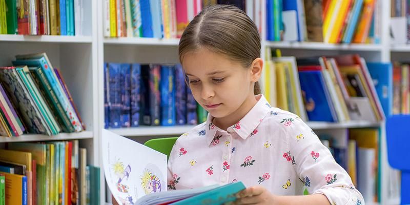 11 бабушек и обезьяна в Париже. Выбираем книги для чтения с детьми