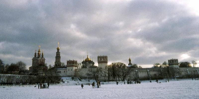 Новодевичий монастырь зимой: Главархив показал снимки москвичей, переданные в рамках акции &laquo;Московская фотолетопись&raquo;