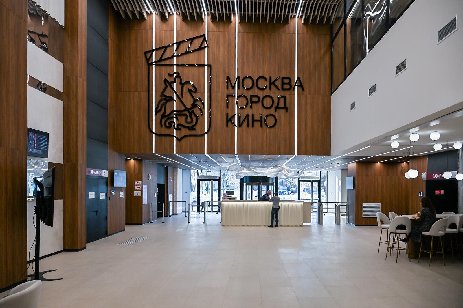 Папы в кадре и жизни: отмечаем День отца с Киностудией Горького и «Москино»