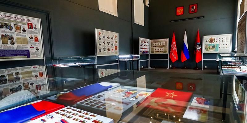 На выставке в Гербовом зале Москвы покажут коллекцию наград города