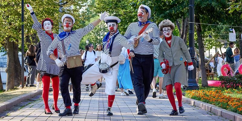 Фестиваль «Театральный бульвар» продлили до конца августа