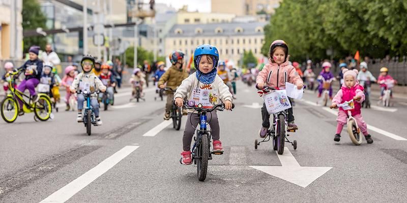 Перекрытие дорог в Москве 12 и 13 сентября: движение транспорта в центре и на западе столицы временно ограничат
