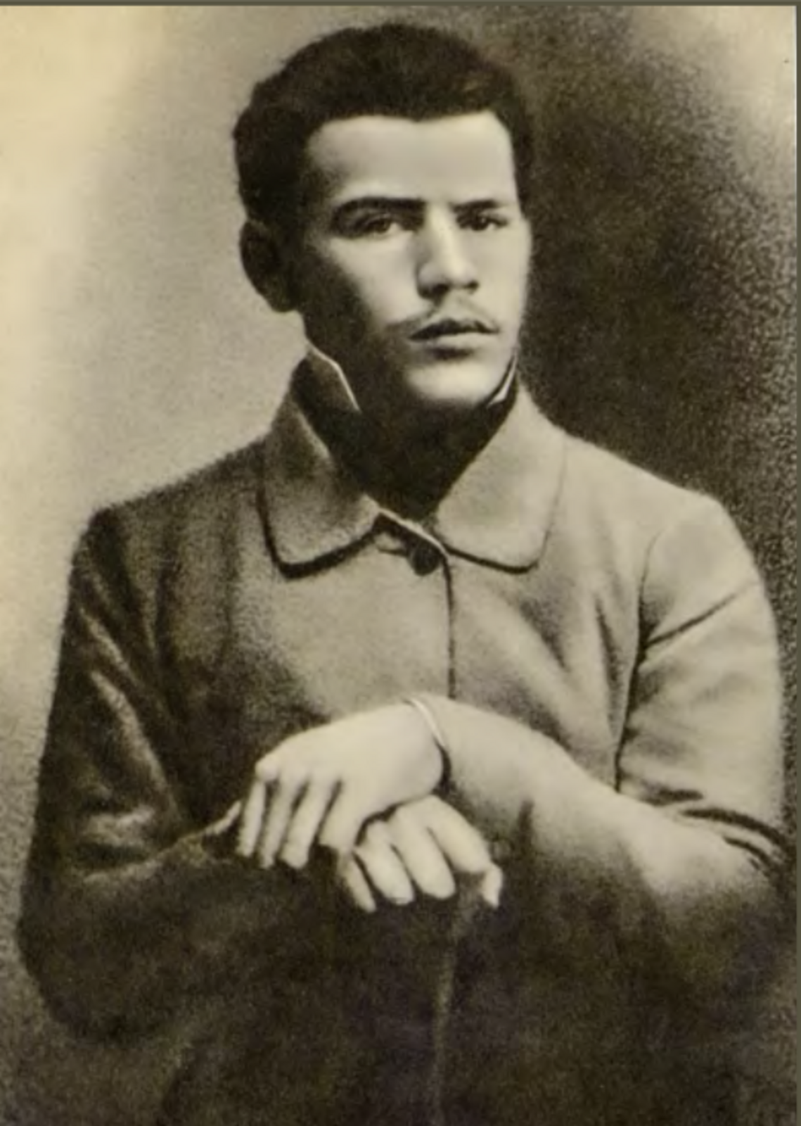 Л.Н. Толстой. Открытка с дагерротипа К.П. Мазера, 1851 г. Москва, 1970 г. Главархив Москвы