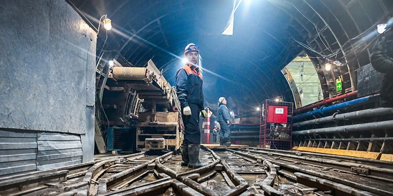 Строительство станции метро «Звенигородская» завершено более чем на две трети