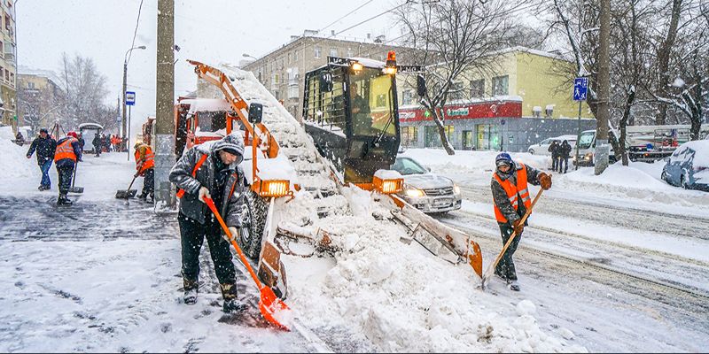 Городские службы готовы устранять последствия сильного снегопада