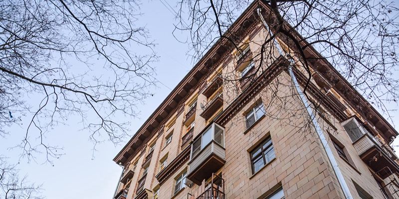 Возрожденная неоклассика: в столице капитально отремонтировано около 30 домов с необычными карнизами