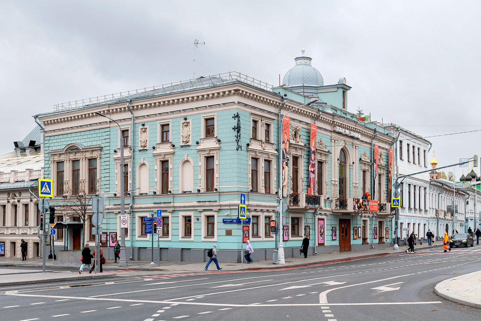 От ресторана «Эрмитаж» до громких премьер: традиции и современность Театра на Трубной