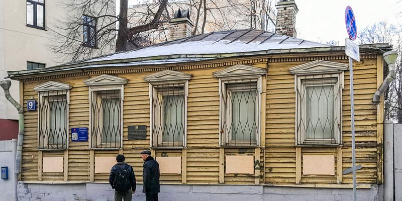 Восстановление кирпичной кладки и деревянного сруба: как реставрируют дом мастера