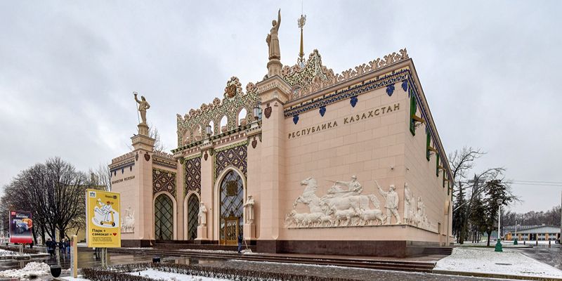 Национальный модернизм, крылатые быки и висячие дворы: на ВДНХ пройдет цикл лекций об архитектуре бывших стран СССР