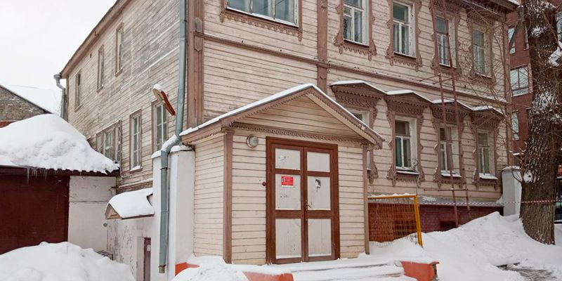 На городские торги выставили два исторических здания в Басманном районе и Хамовниках