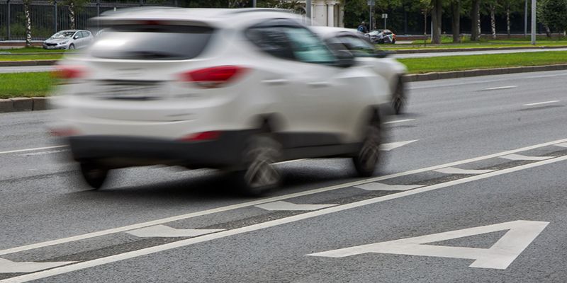 Пять новых выделенных полос для городского транспорта открыли в Москве
