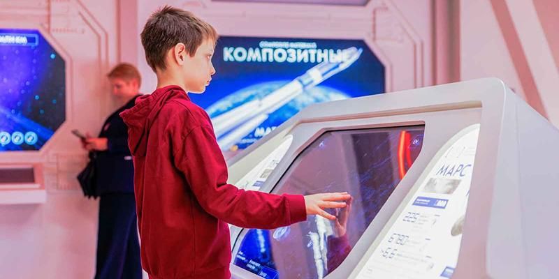 Экскурсии, мороженое и научные эксперименты: что ждет юных посетителей ВДНХ в День знаний