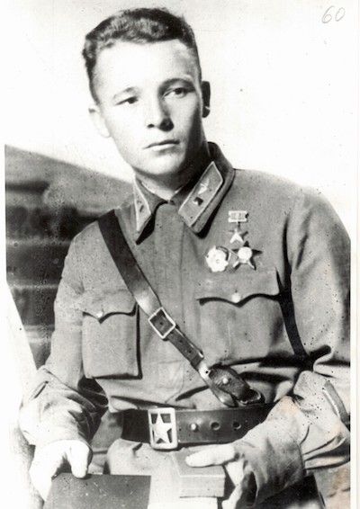 Герой Советского Союза В.В. Талалихин. Не ранее 8 августа 1941 г. Главархив Москвы