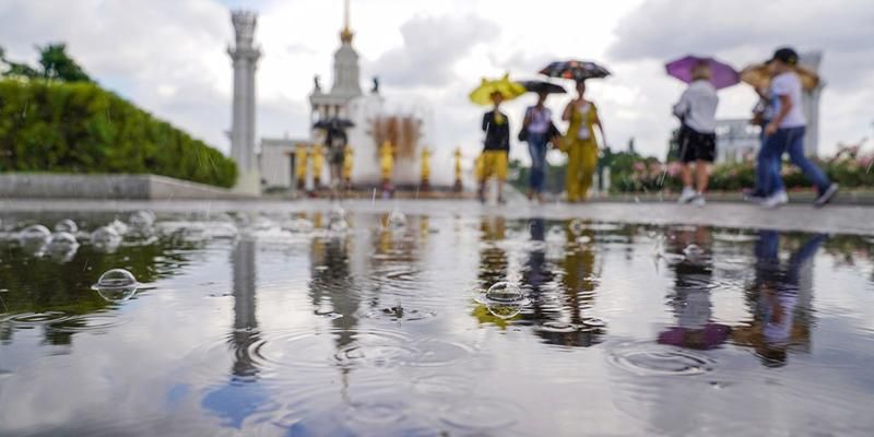 Гроза и сильный ветер ожидаются в Москве