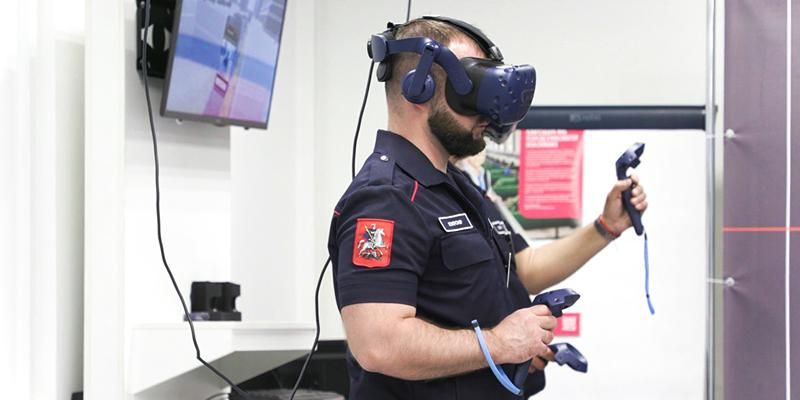 3D-тренажеры и нейротестирование: какие технологии помогают в подготовке сотрудников Правительства Москвы