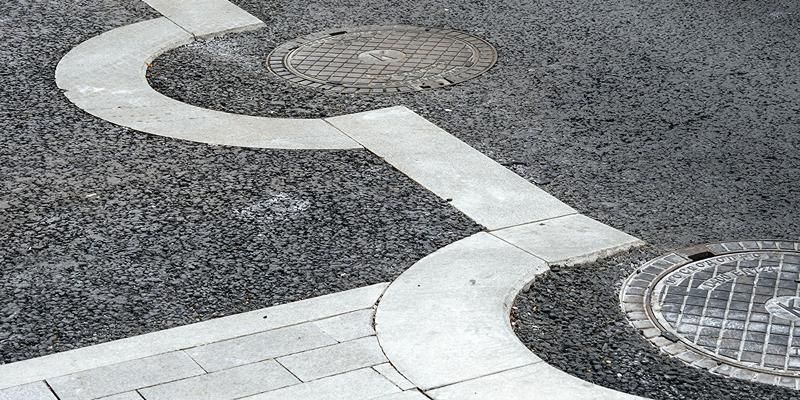 Портал «Наш город» помогает следить за состоянием люков и ливневых решеток