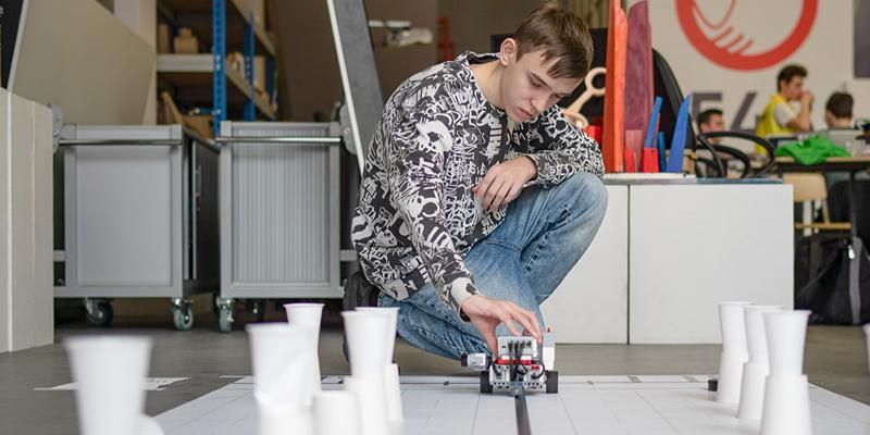 Запустить первого робота и по-новому взглянуть на Москву: что ждет столичных школьников на олимпиадах весной