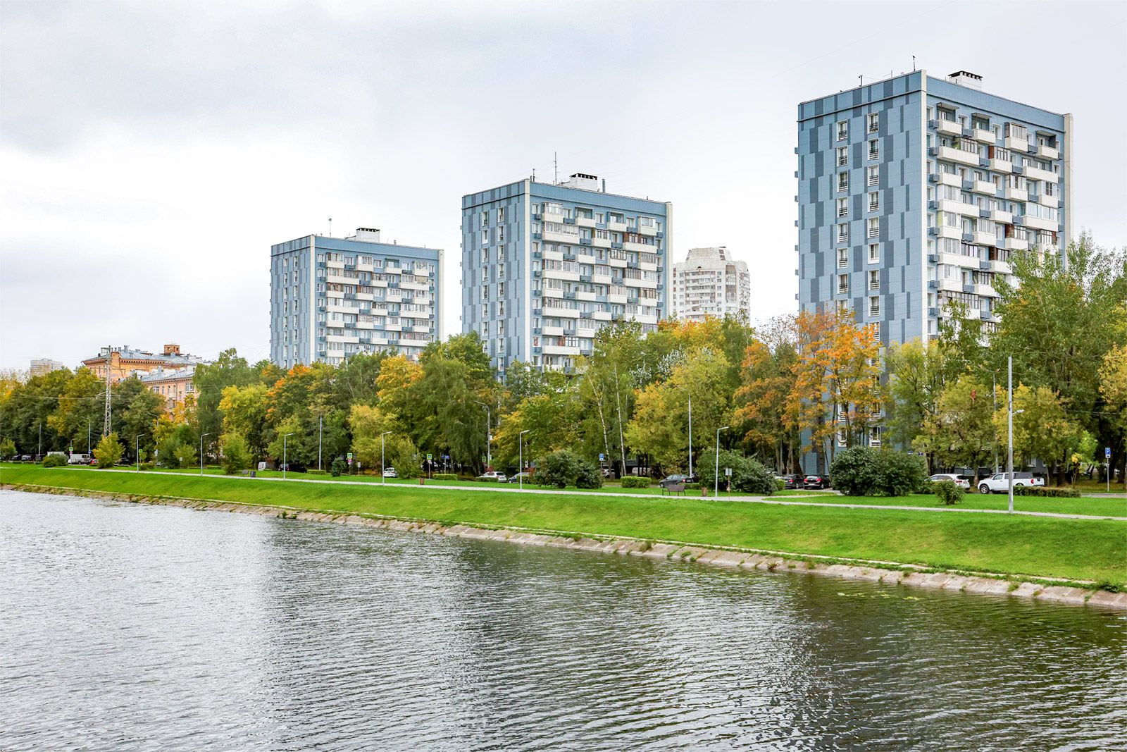 Почти 470 жилых домов в Москве обновили по программе капремонта в этом году