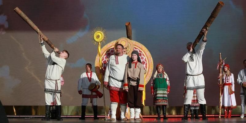 Мордовский праздник «Шумбрат» в саду «Эрмитаж» будет посвящен Дню семьи, любви и верности