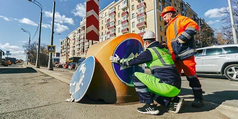 Более тысячи буферов безопасности заменили на дорогах столицы в этом году