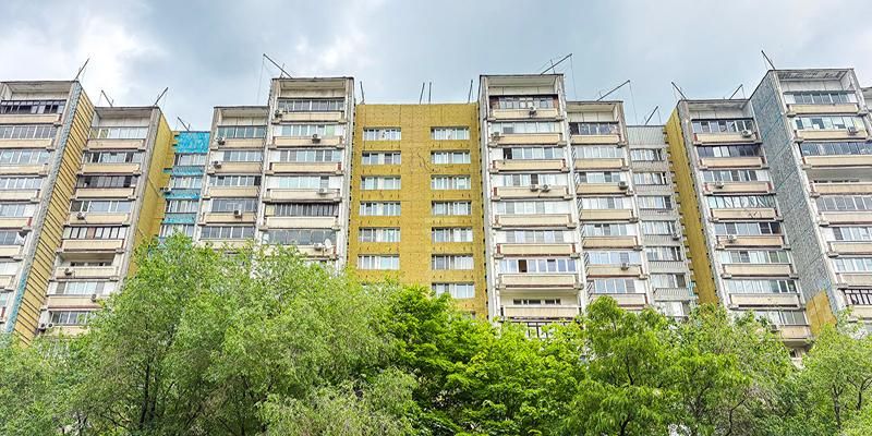 На Первомайской улице начался капитальный ремонт трех жилых домов