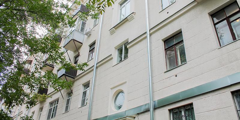 48 жилых домов с круглыми окнами восстановили в столице за 10 лет