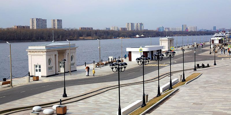 Столичные причалы начали готовить к открытию пассажирской навигации