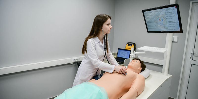 Ученики медицинских классов изучат работу крупнейших многопрофильных больниц города