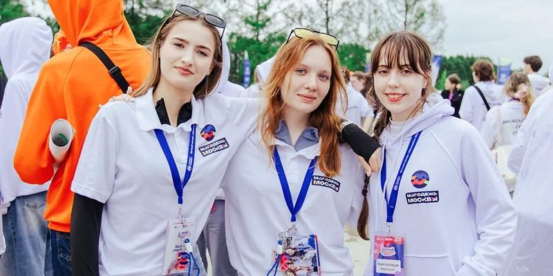 Импровизация, ораторское искусство и лидерство: как прошли первые смены летнего лагеря