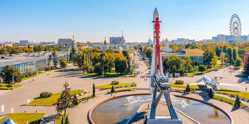 Экскурсии на ВДНХ, концерты во дворцах творчества и мастер-классы в парках: как Москва встречает День учителя