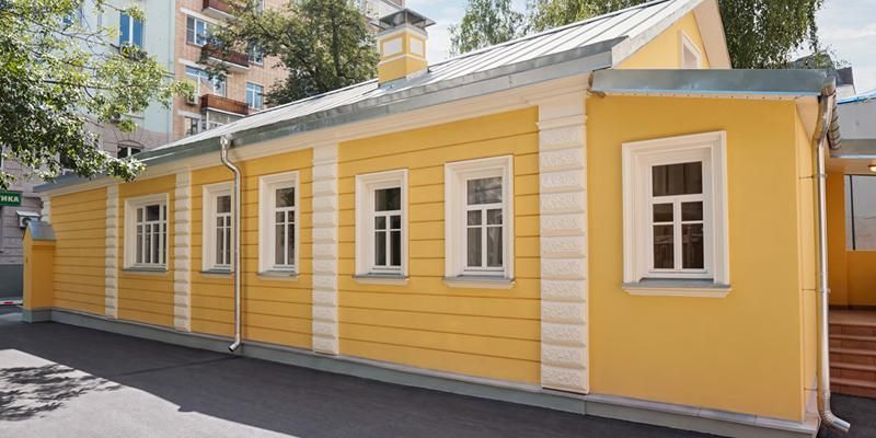 В переулке Сивцев Вражек отреставрировали дом, в котором жил Лев Толстой