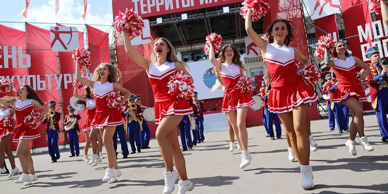 Зорбинг, флорбол и кроссминтон: где в столице можно поиграть в необычные спортивные игры