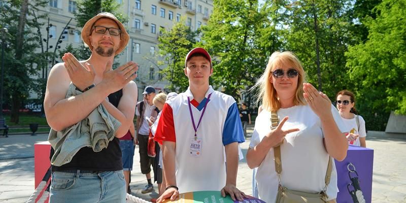 В столице завершается последняя неделя чемпионата по игре «Камень, ножницы, бумага»